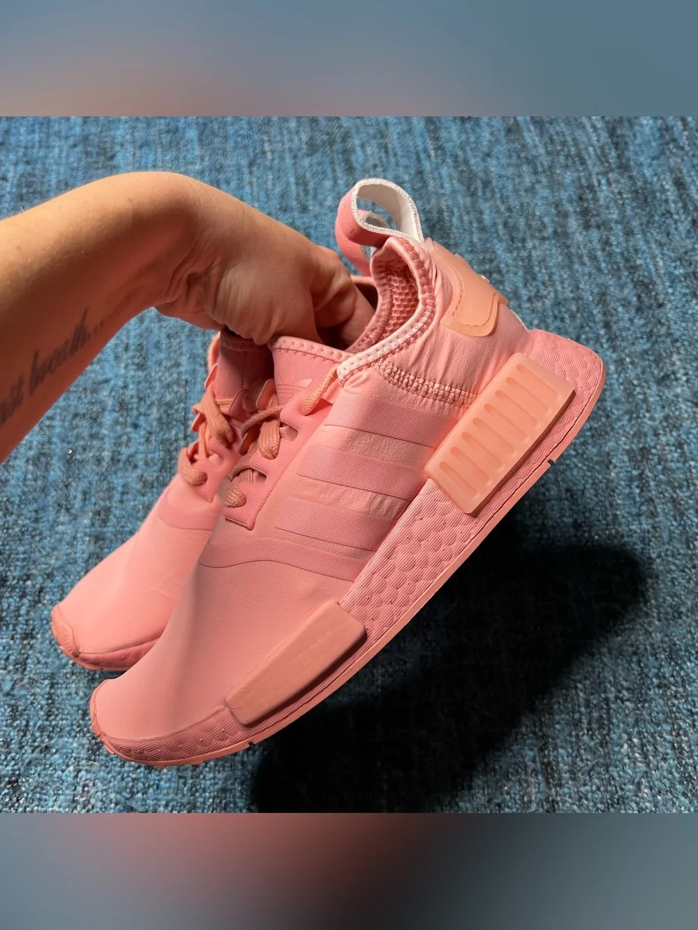 Adidas NMD R1 Sneakers in Trace Pink Women's Size 5.5 Athletic Shoes FV1796
